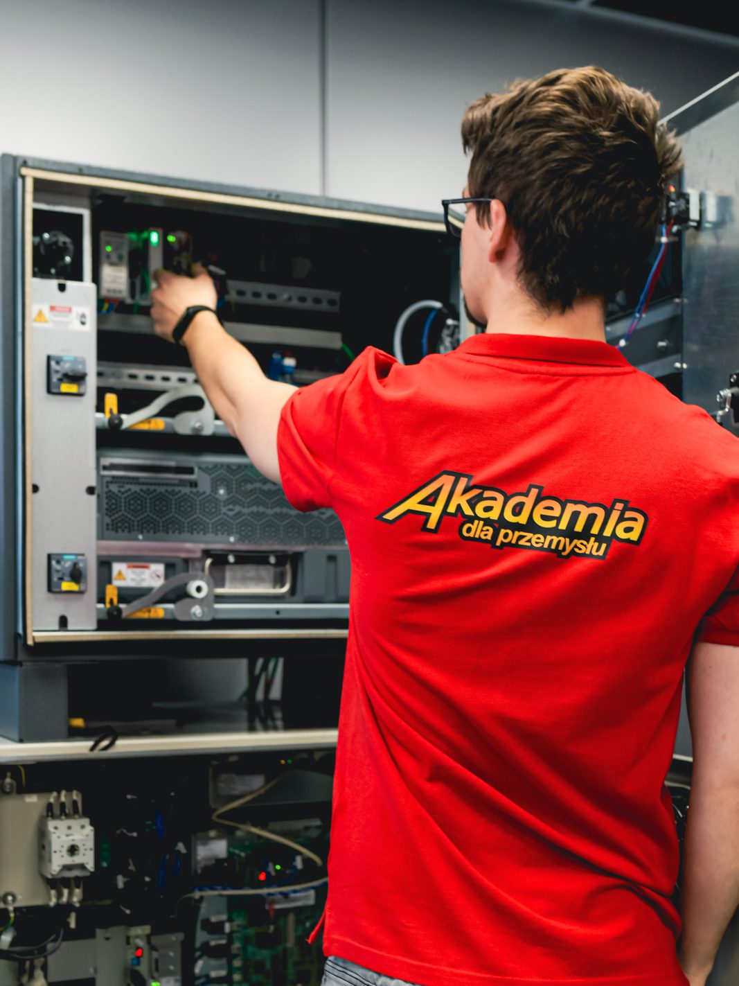 Cel kursu operator-programista robotów przemysłowych